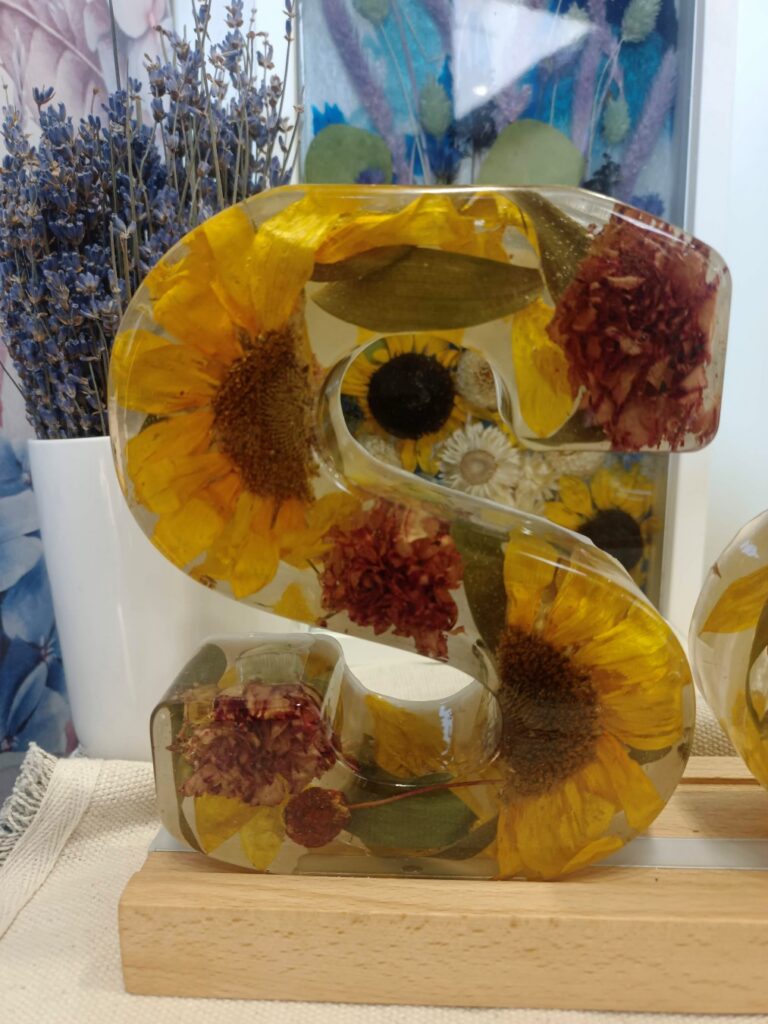 filter: 0; jpegRotation: 90; fileterIntensity: 0.000000; filterMask: 0; module:1facing:0; 
hw-remosaic: 0; 
touch: (0.5675926, 0.5675926); 
modeInfo: ; 
sceneMode: Night; 
cct_value: 0; 
AI_Scene: (-1, -1); 
aec_lux: 0.0; 
hist255: 0.0; 
hist252~255: 0.0; 
hist0~15: 0.0;