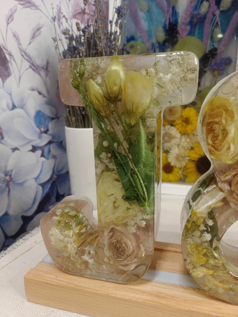 filter: 0; jpegRotation: 90; fileterIntensity: 0.000000; filterMask: 0; module:1facing:0; 
hw-remosaic: 0; 
touch: (0.5777778, 0.5777778); 
modeInfo: ; 
sceneMode: Night; 
cct_value: 0; 
AI_Scene: (-1, -1); 
aec_lux: 0.0; 
hist255: 0.0; 
hist252~255: 0.0; 
hist0~15: 0.0;